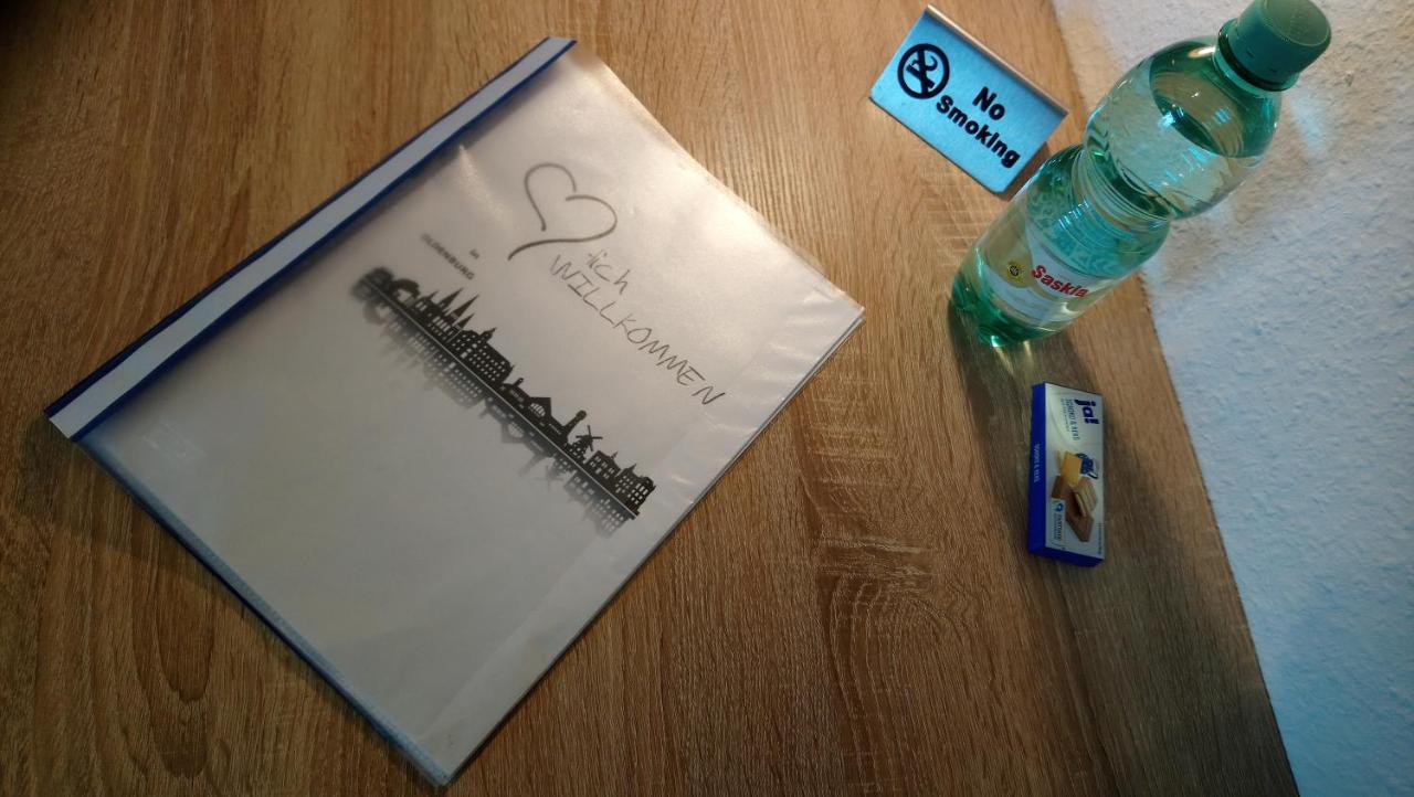 Privates Einzelzimmer Bei Der Weser-Ems-Halle Oldenburg Exteriér fotografie